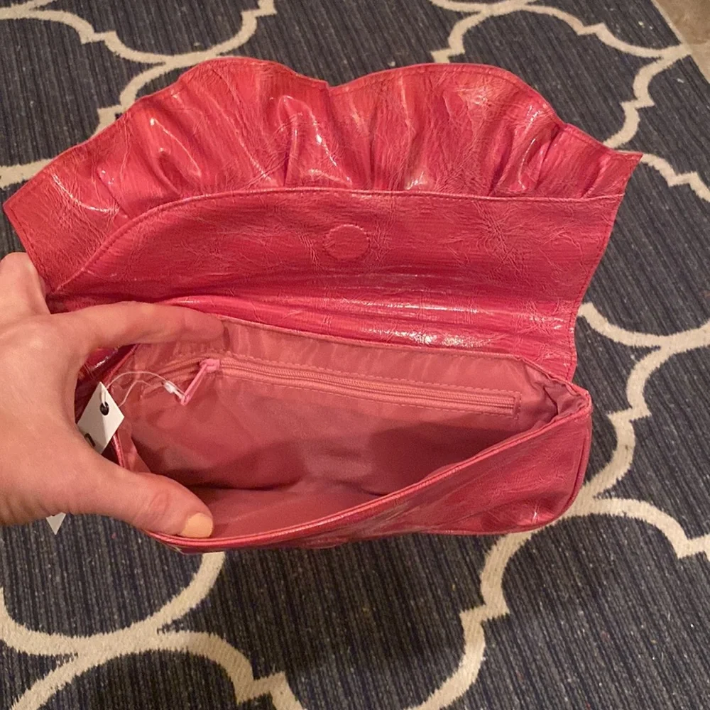 NWT Kenneth Cole Ruffle Flap Clutch